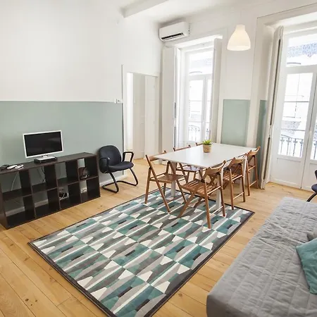 Spacious Santos Ap W/ View Lisboa